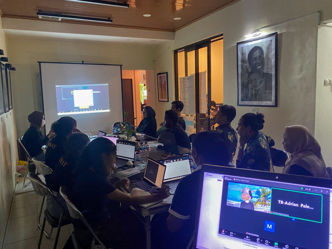 Pembekalan Tim Pengelola Pelatihan di Studio Lingkar Madani