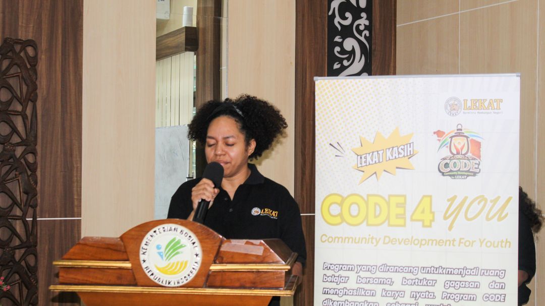 Code 4 You #3 Voices From The Edge: Writing Camp Antimainstream Essay